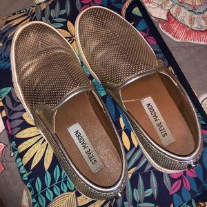 Steve Madden slip ons